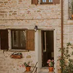 Borgo * Loretello