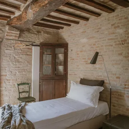 Borgo *
