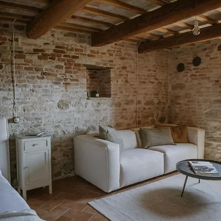 بيت للعطل Borgo Loretello